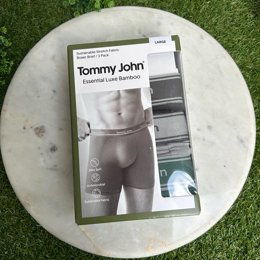 Tommy John 
Essential Luxe Bamboo Boxer Brief / 3 Pack L
NEW